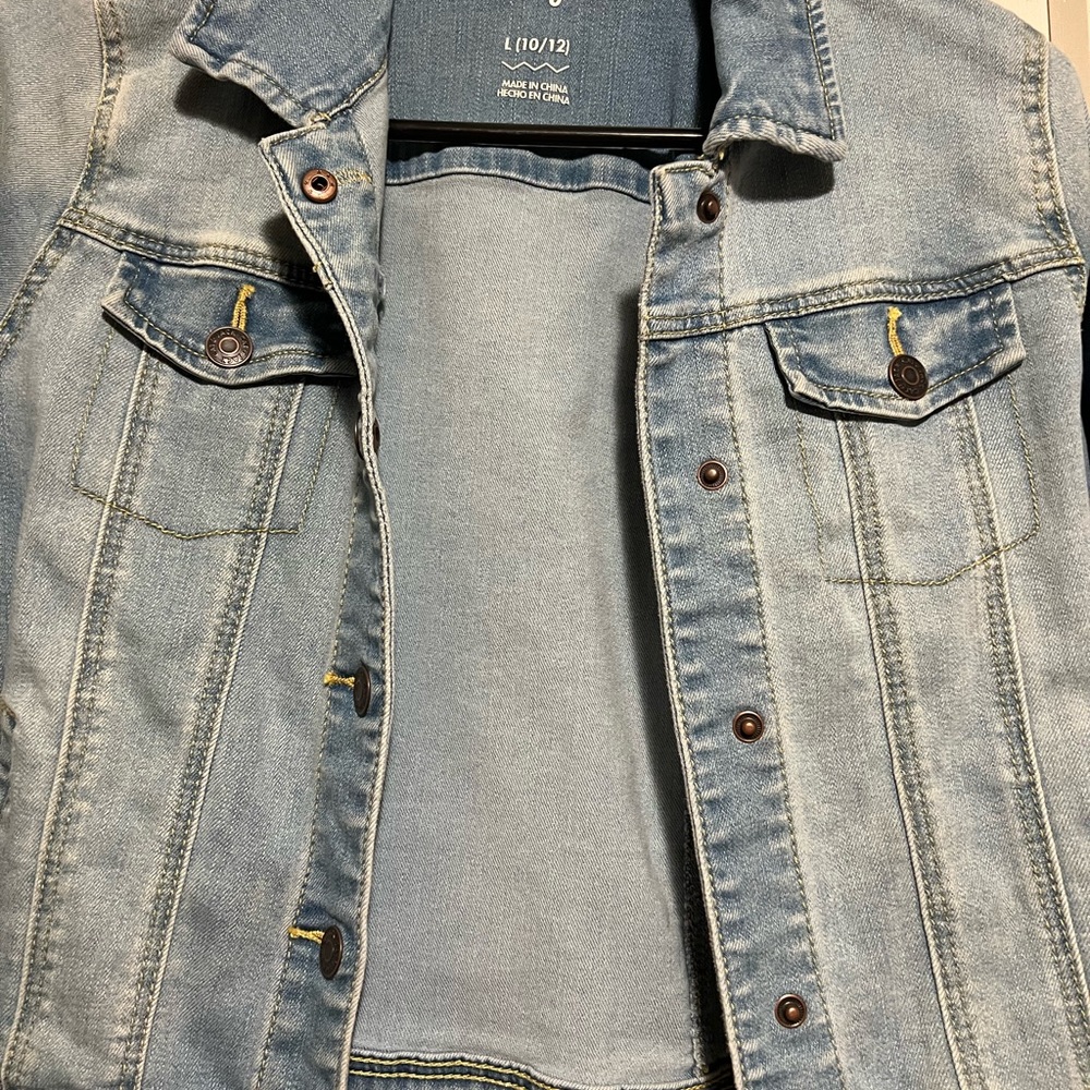 Cat & Jack light jean jacket kids large 10/12